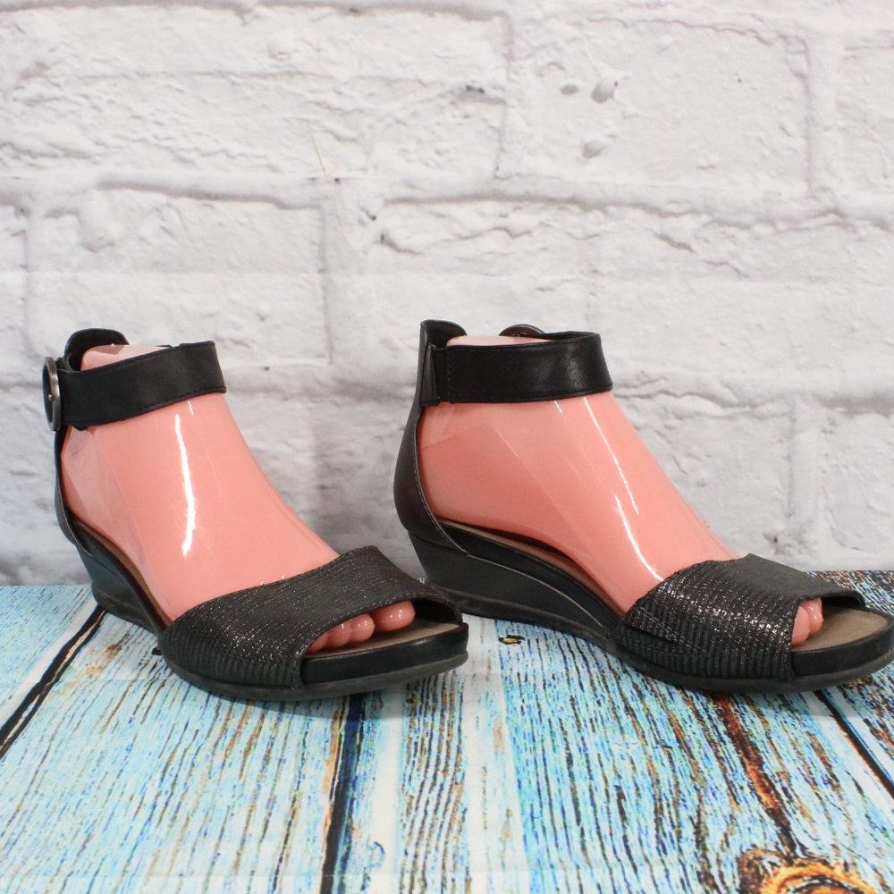 Earth Hera Gray Leather Adjustable Ankle Strap Sandals Size 7.5 B - Picture 5 of 9